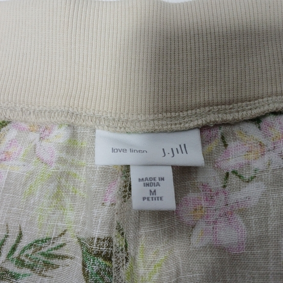 J.Jill 100% Tropical  Linen Floral Capris. Size M Petite - Picture 7 of 10